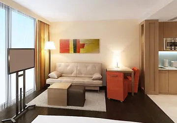 מלון By Marriott 4*