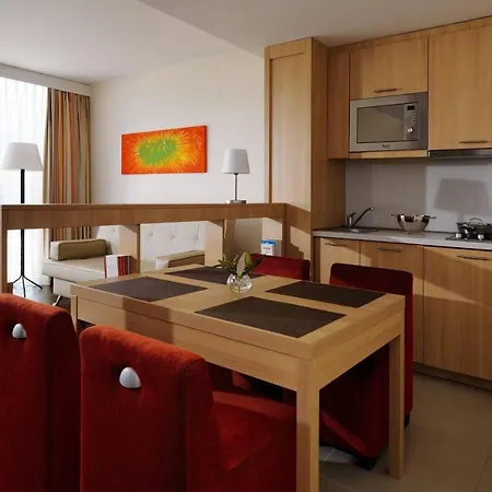 Hotel By Marriott