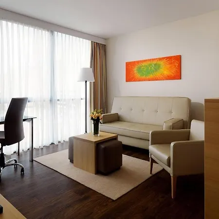 Hotel By Marriott